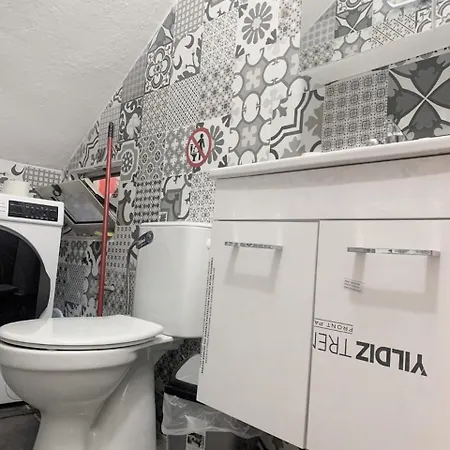 Essenza * Tirana