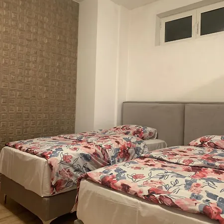 Essenza Tirana